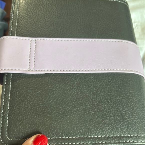 Gray and lavender Franklin Covey Leather Planner - Picture 5 of 11
